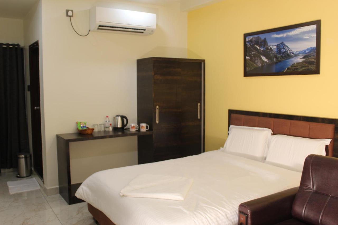 Hotel Kumbhakarna Guntūr Extérieur photo