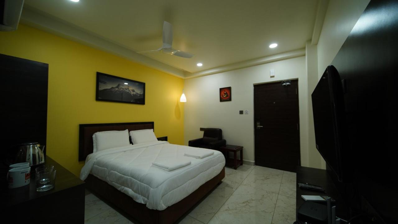 Hotel Kumbhakarna Guntūr Extérieur photo