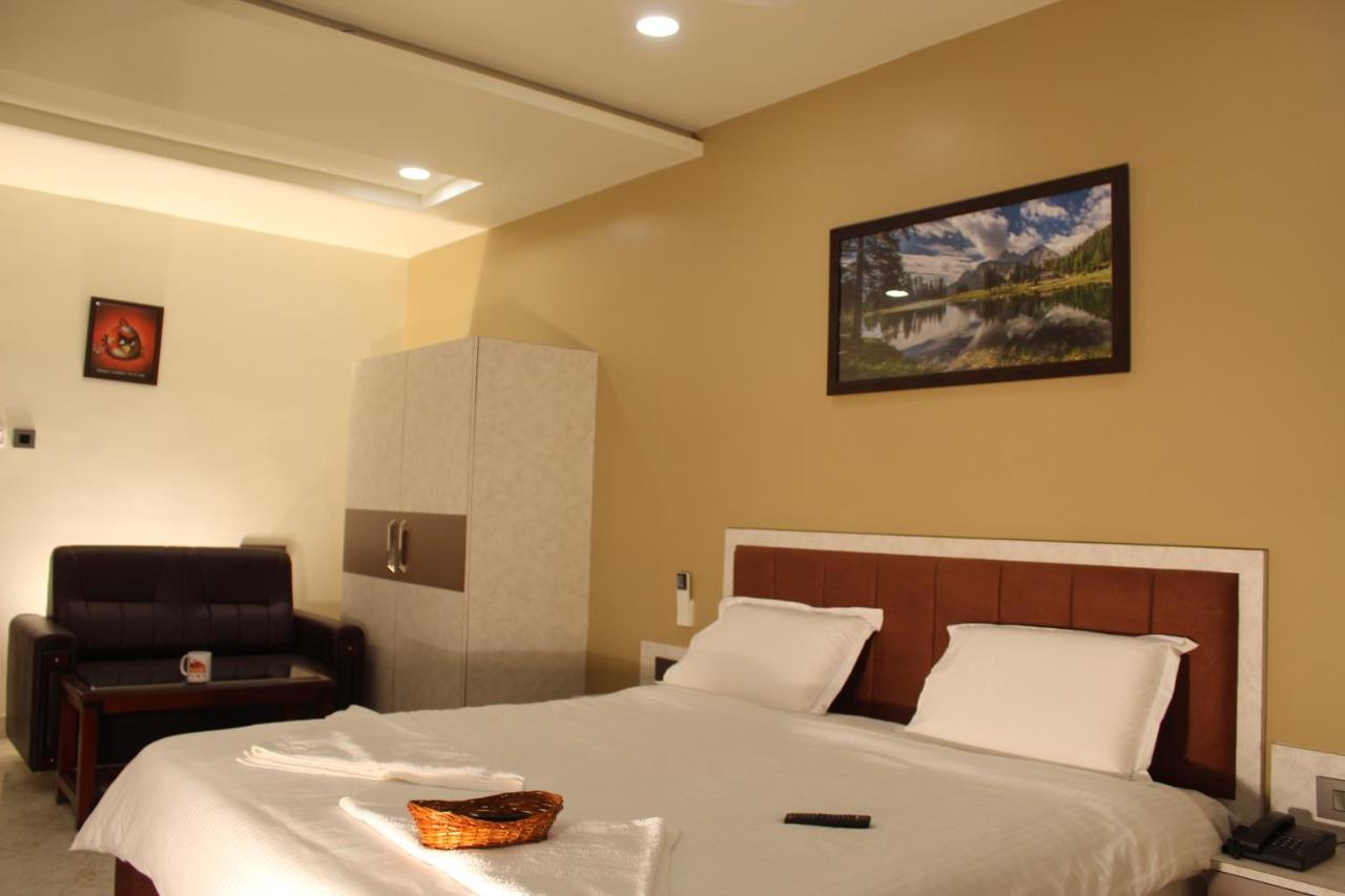 Hotel Kumbhakarna Guntūr Extérieur photo