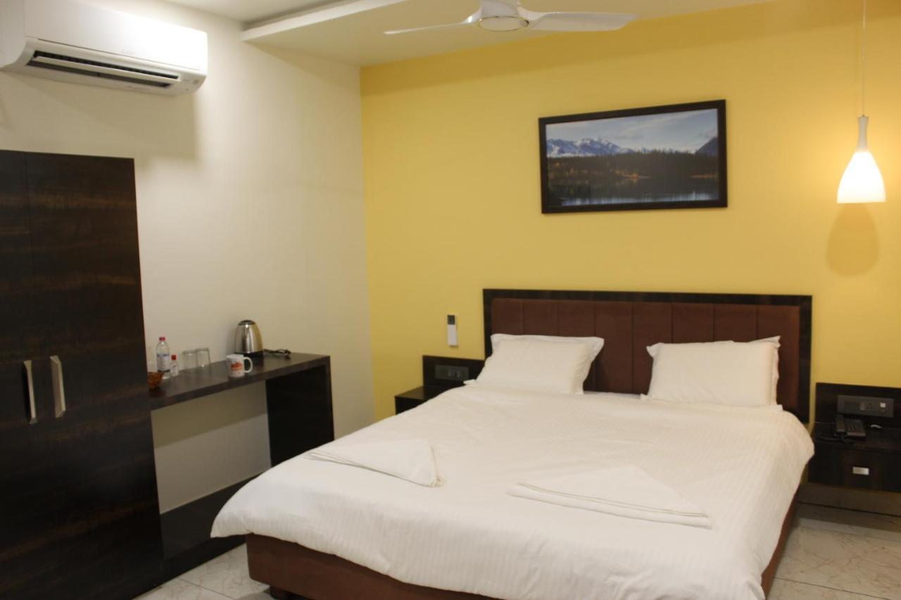 Hotel Kumbhakarna Guntūr Extérieur photo